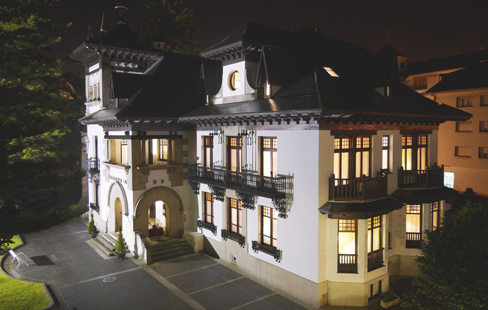 Palacio Arias