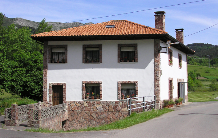 Casa Carmen (Puentenuevo)