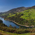 Recorriendo el río Navia