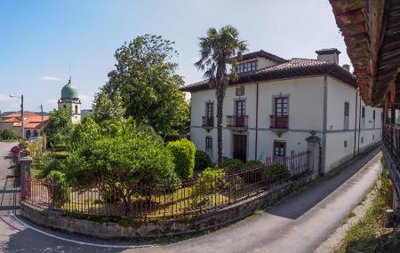 Casa Cuervo en Malleza, Salas
