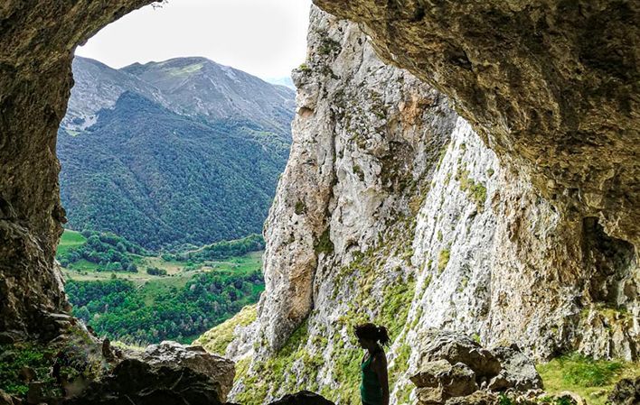 Asturian Ways en una cueva en Somiedo