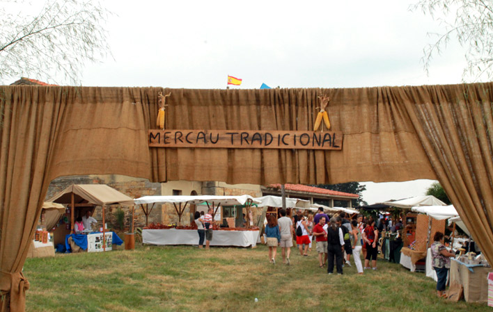 Mercáu Tradicional de Oles