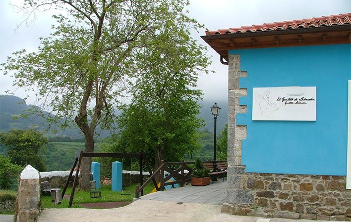 CI Gaitero Libardón, exterior