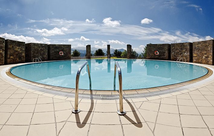Piscina de Illano en el área recreativa de Folgueiróu, fin de la ruta