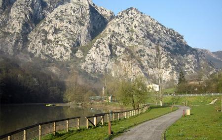 De Oviedo al Embalse de Valdemurio