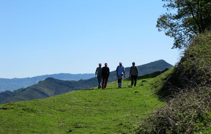 Ir a Imagen Etapa 7: Alto la Colladiella - La Peña (Mieres)