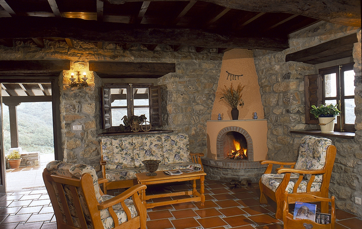 Casa de Aldea El Corberu salón