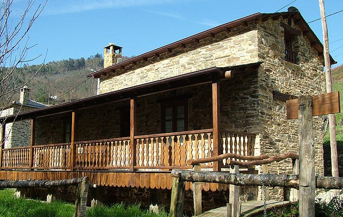 Ir a Imagen Casa A Carboira