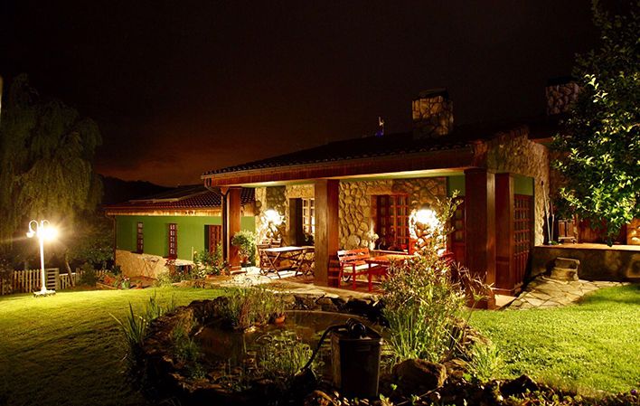 Casa de Aldea la Xana Ribadesella exterior de noche