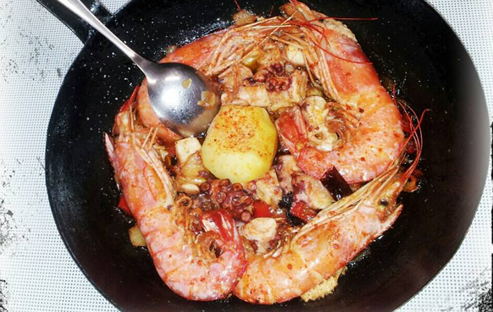 Sartén de pulpo en el restaurante El Teixo