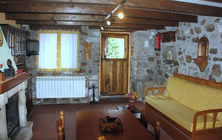 Apartamento rural Lorences salón