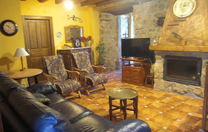 Albergue Casona de Miyares salón