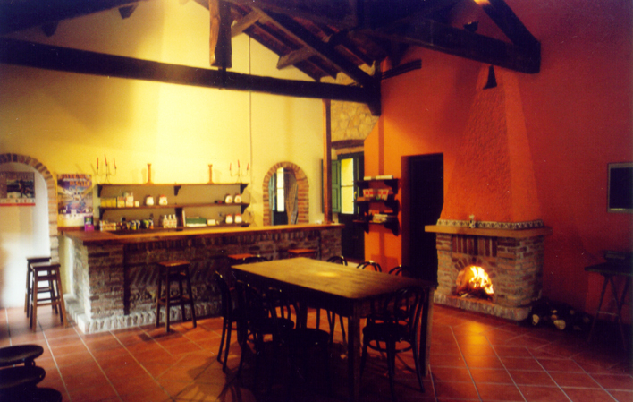 Albergue San Juan de Parres salón