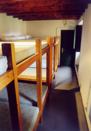 Albergue San Juan de Parres habitación