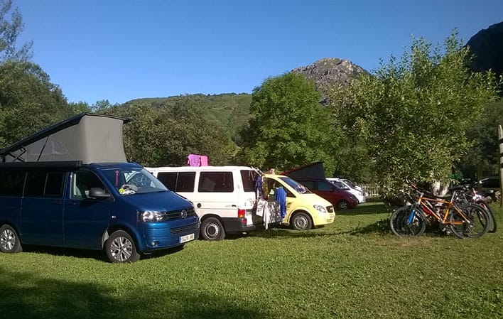 Camping Lagos de Somiedo caravanas