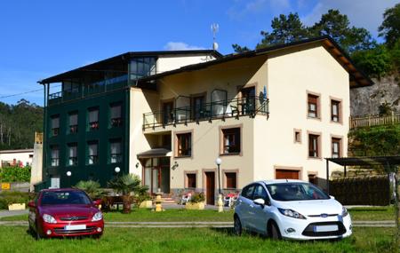 Hotel Canero exterior
