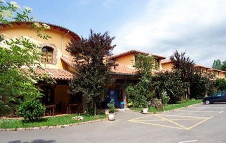 Hotel El Bricial exterior