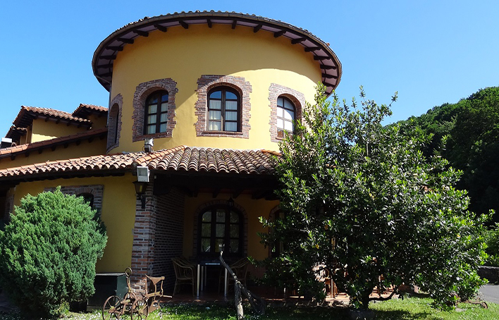 Hotel El Bricial exterior