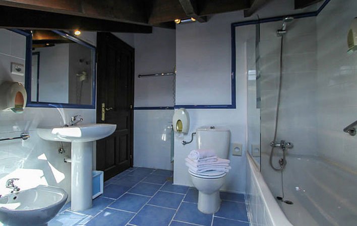 Hotel La Casona de Nueva baño