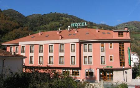 Hotel Las Cruces exterior