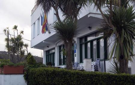 Hotel Los Laureles exterior