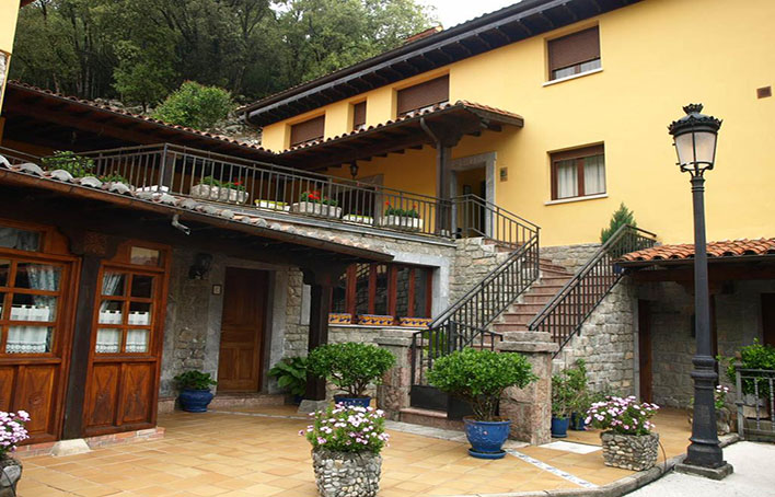 Hotel La Molinuca Exterior