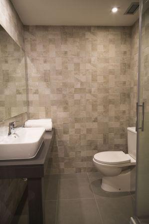 Hotel La Posada de Roces baño