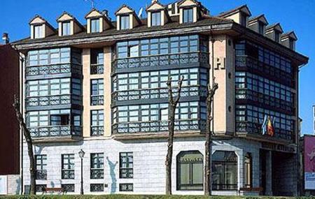 Hotel Astures exterior