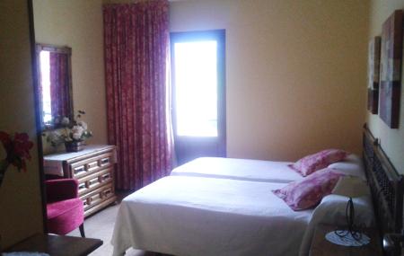 Pensión Oyambre habitación