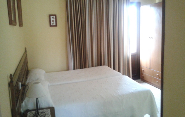 Pensión Oyambre habitación
