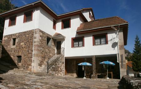 Pensión Casa Cesáreo exterior