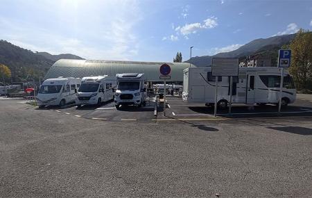 Área autocaravanas de Lena