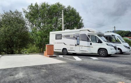 Área autocaravanas de Nava