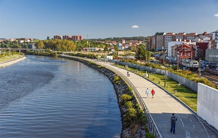 Ir a Imagen Parking autocaravanas Avenida Gijón (Avilés)